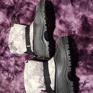 Boys Red Head Insulated Snow Boots